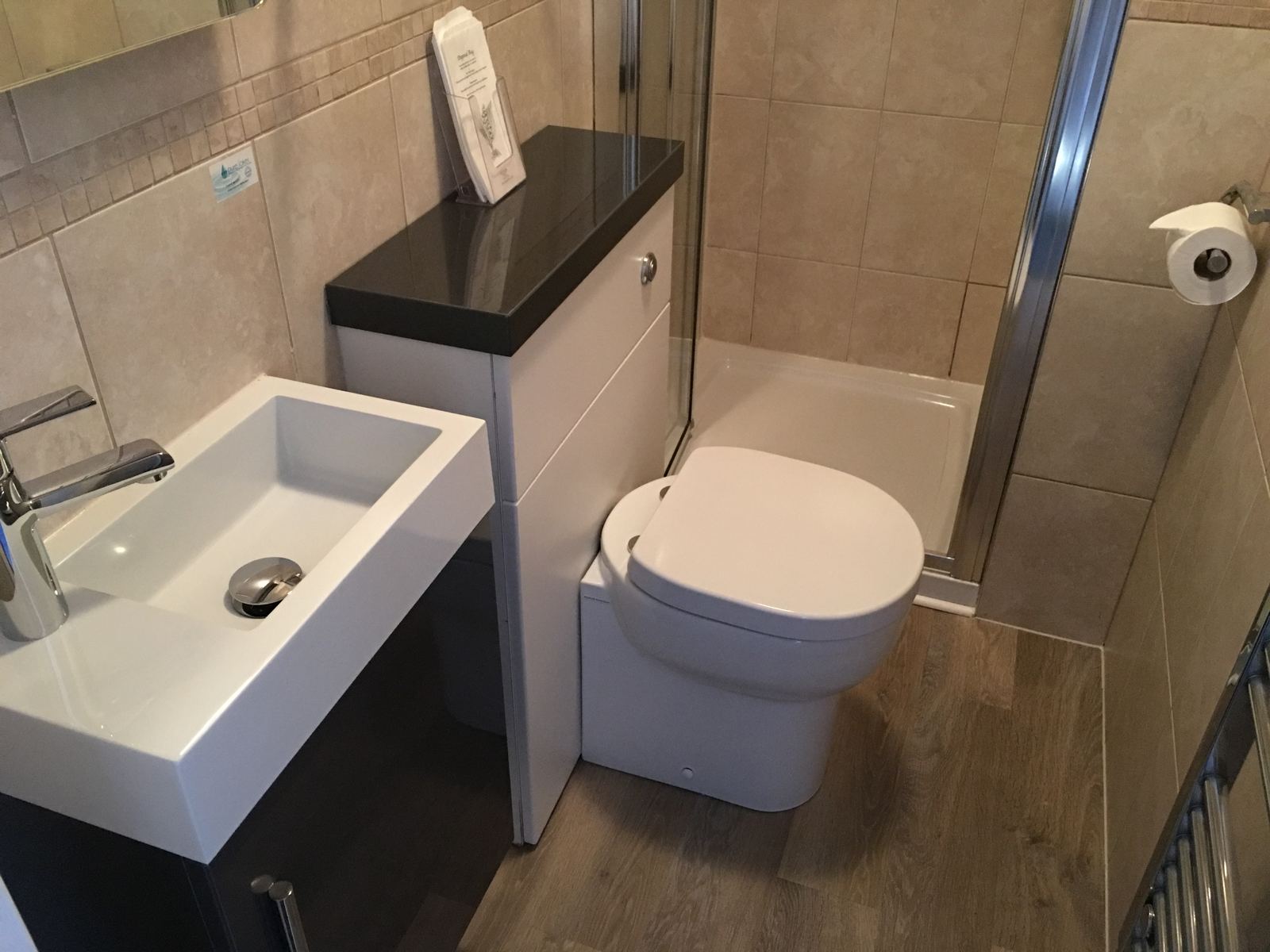 En-suite bathroom
