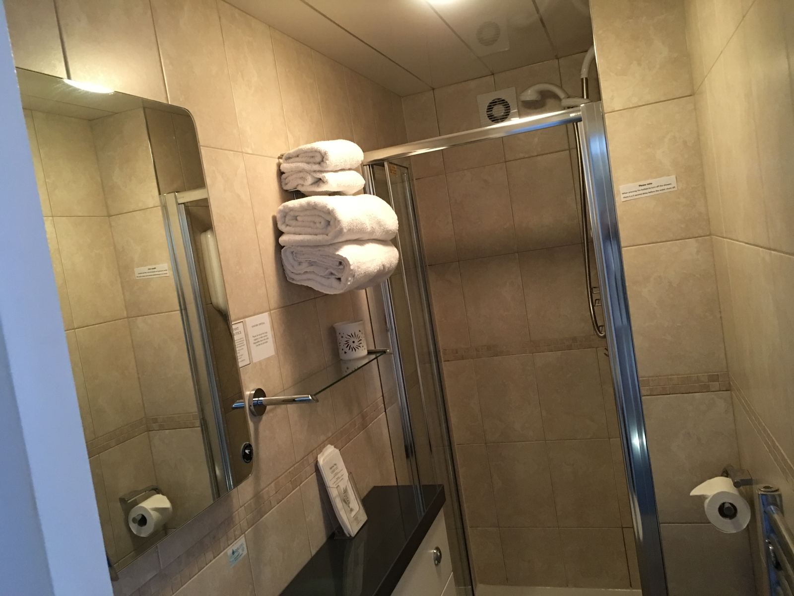 Ground floor room 2